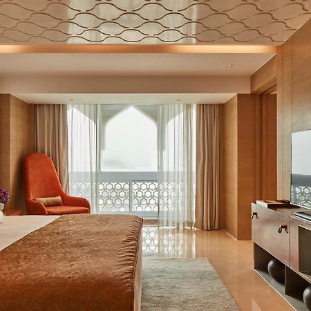 The Taj Mahal Tower, Mumbai Ξενοδοχείο Εξωτερικό φωτογραφία A bedroom at Taj Bengal