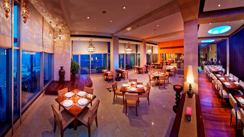 The Taj Mahal Tower, Mumbai Ξενοδοχείο Εξωτερικό φωτογραφία The restaurant
