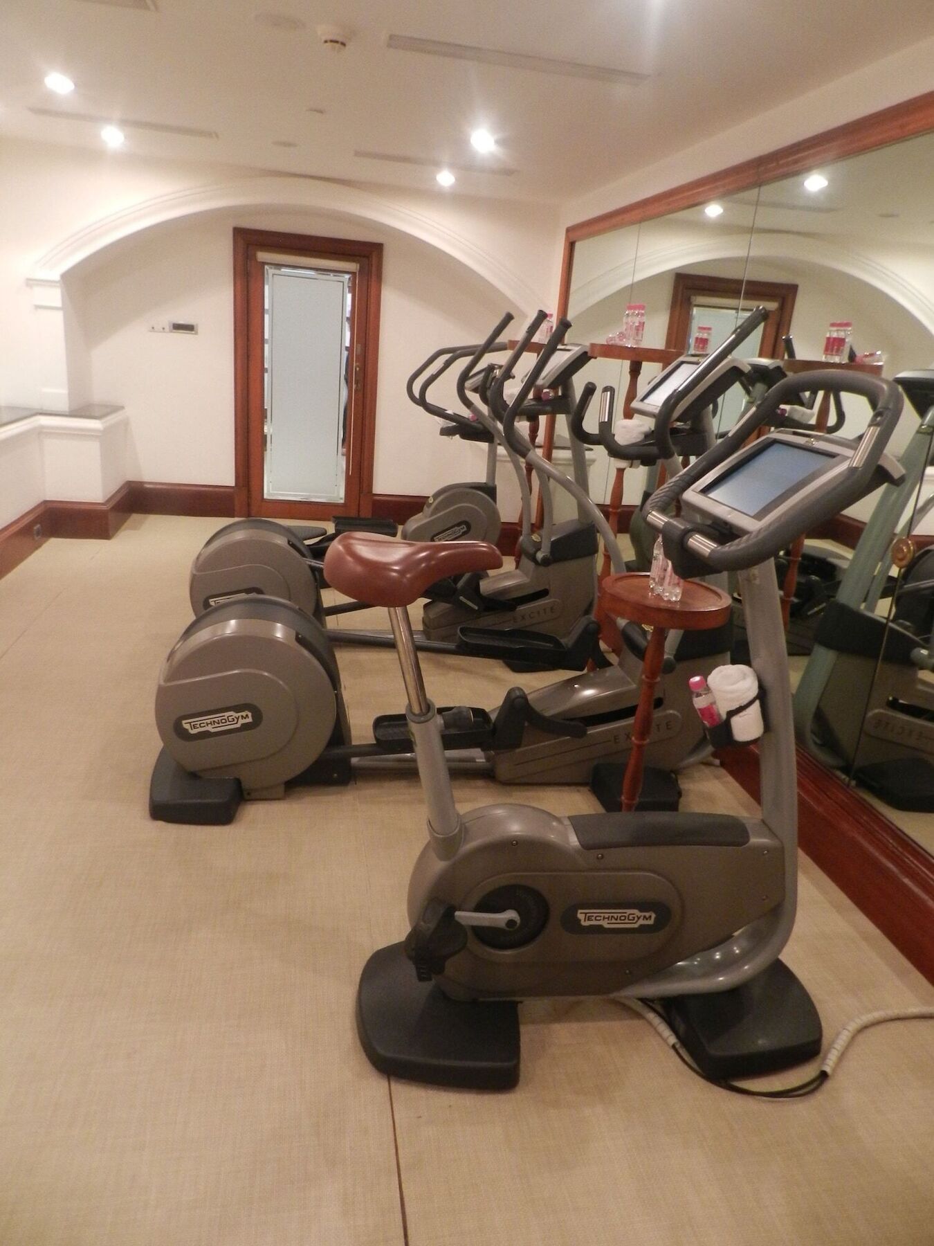 The Taj Mahal Tower, Mumbai Ξενοδοχείο Εξωτερικό φωτογραφία Elliptical cross trainer